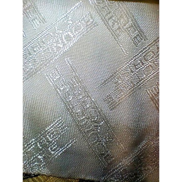 2 ROUNDTREE & YORKE MENS TIES 4 X 59 Multi color very nice in great condition. - Picture 6 of 6